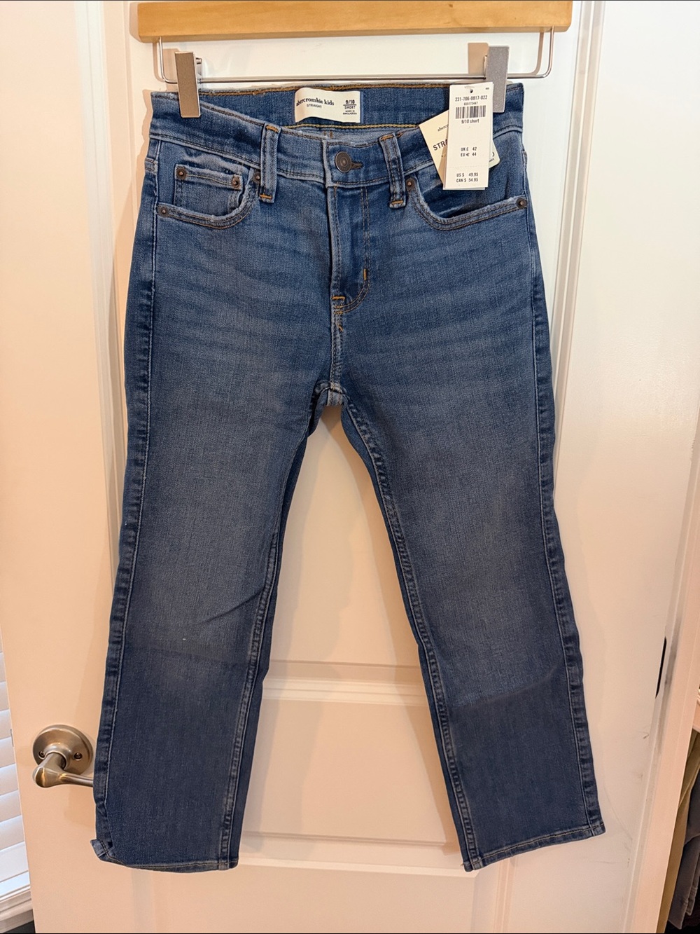 abercrombie kids straight jeans in medium blue, size 9/10 short